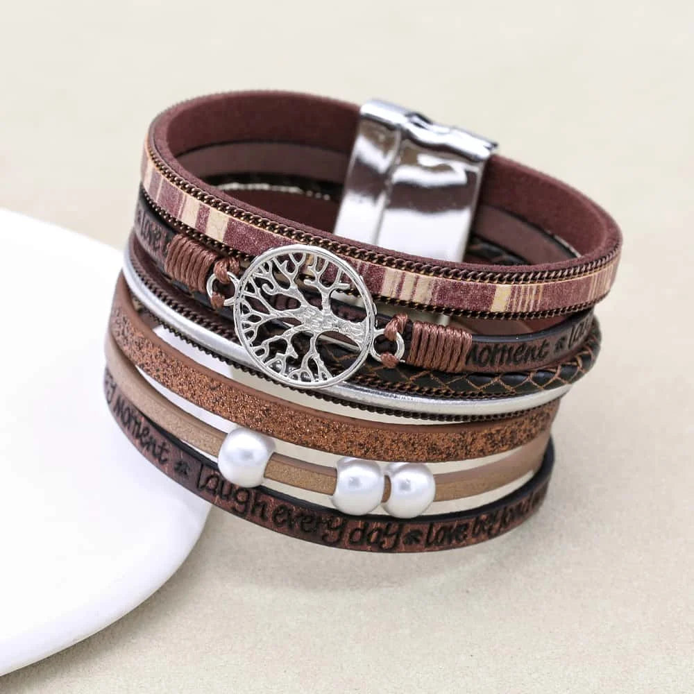 Metal Love Heart Charm Leather Bracelets for Women Fashion Bohemian Rhinestone Resin Wrap Bracelet Cuff Bangle Couple Jewelry