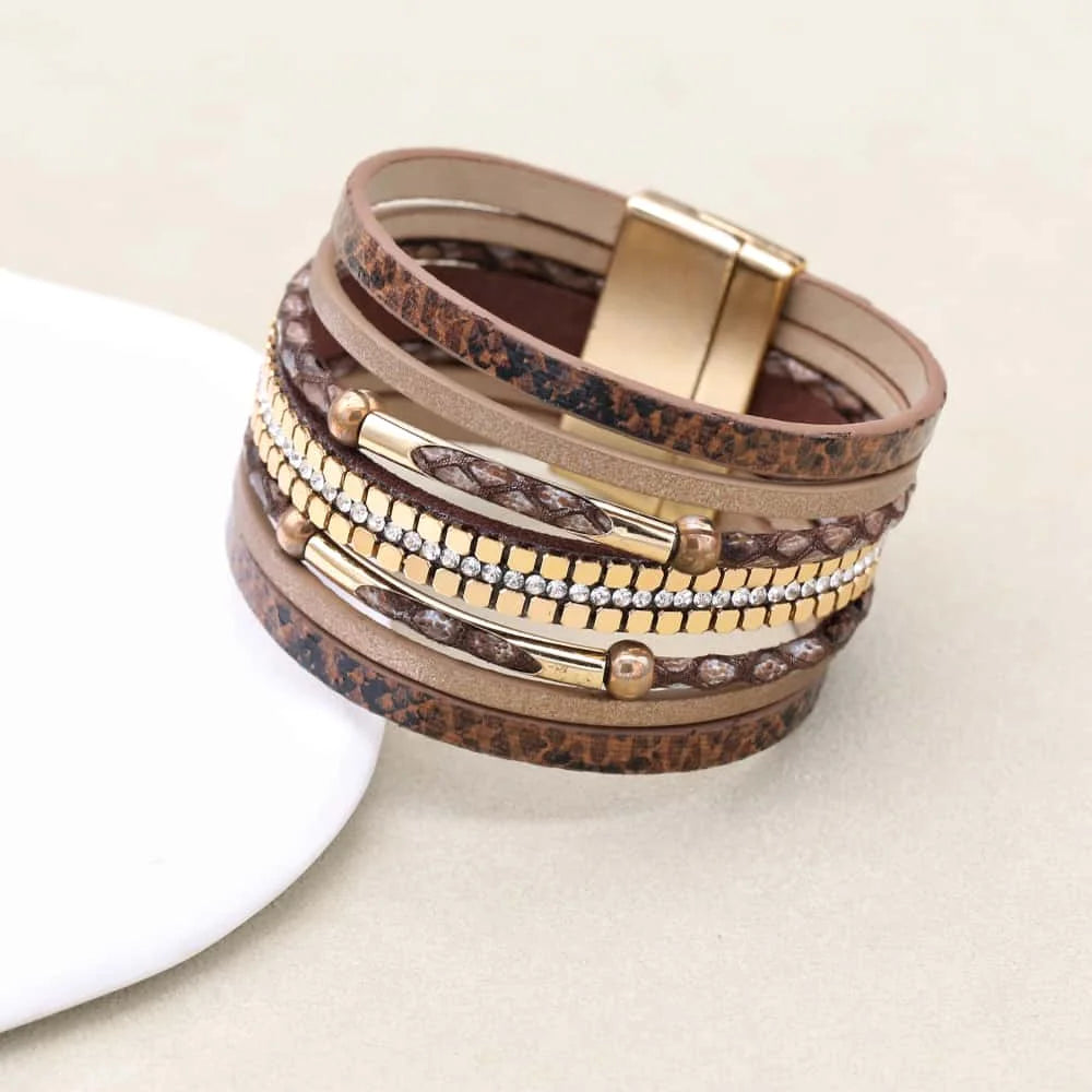 Metal Love Heart Charm Leather Bracelets for Women Fashion Bohemian Rhinestone Resin Wrap Bracelet Cuff Bangle Couple Jewelry